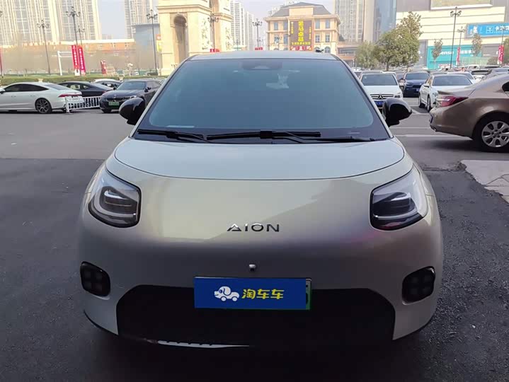 Фото 2 - GAC Aion UT