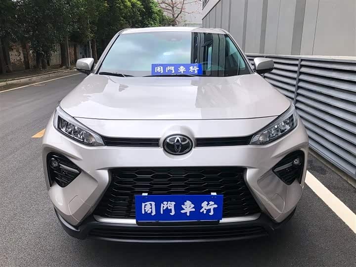 Фото 2 - Toyota Wildlander