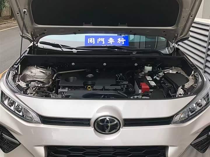 Фото 4 - Toyota Wildlander