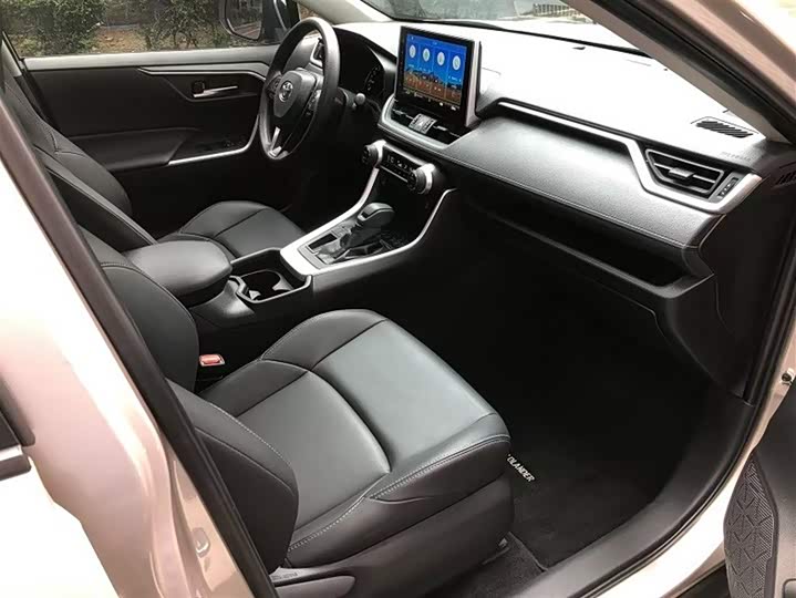 Фото 8 - Toyota Wildlander