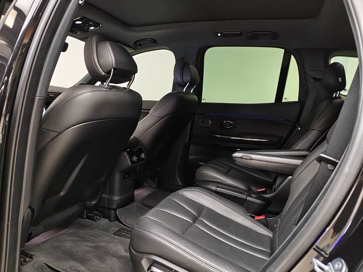 Фото 6 - Nio ES8