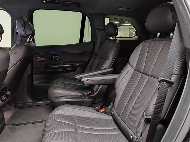 Фото 7 - Nio ES8