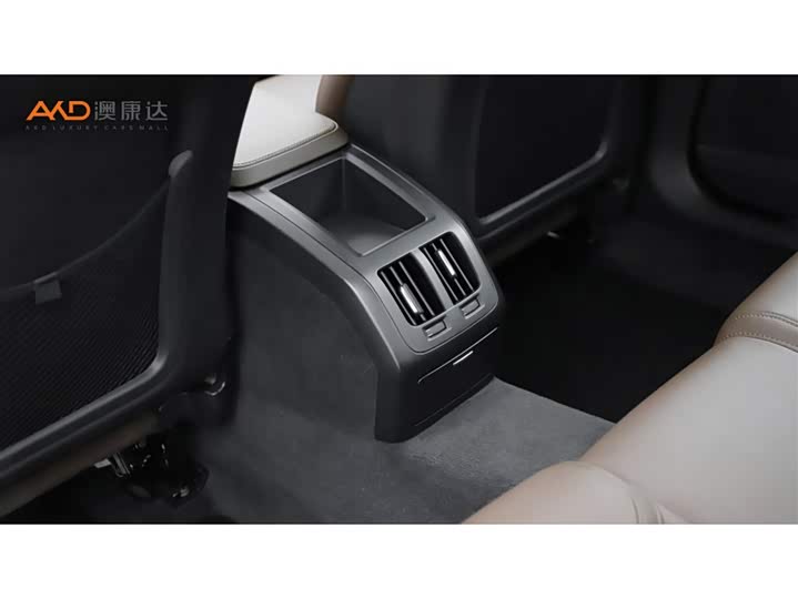 Фото 9 - Volvo S90