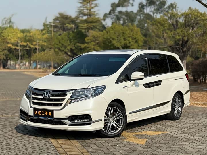 Фото 1 - Honda Elysion