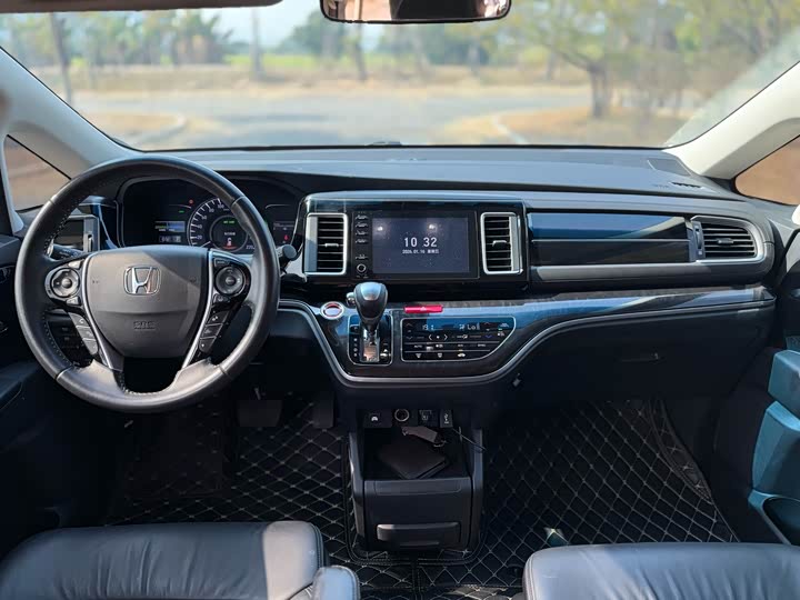 Фото 6 - Honda Elysion