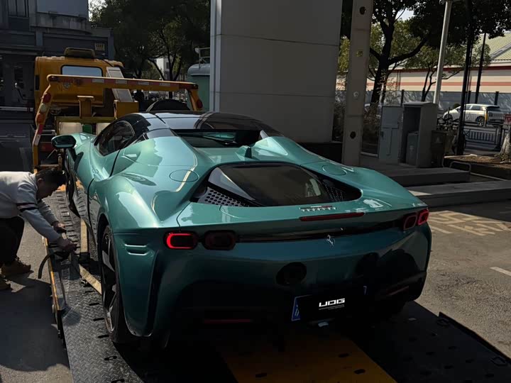 Photo 4 - Ferrari SF90