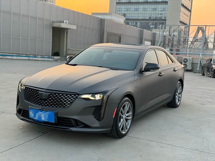 Фото 1 - Cadillac CT4