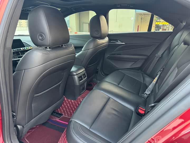 Фото 7 - Cadillac CT4