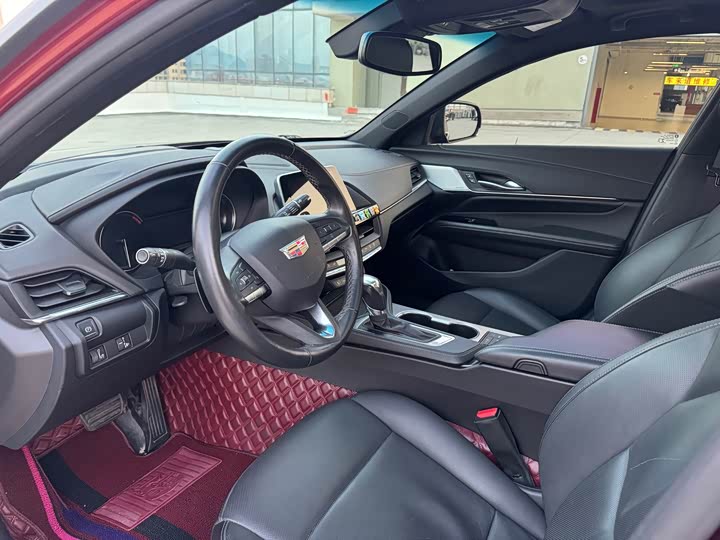 Фото 9 - Cadillac CT4