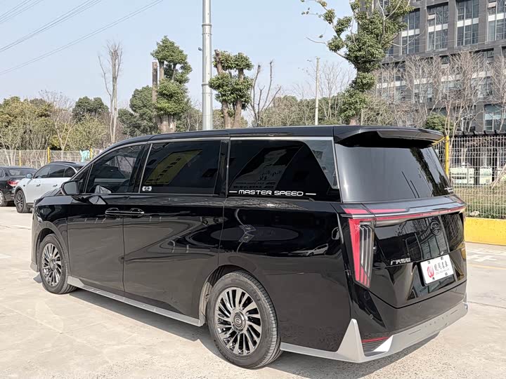 Фото 5 - GAC Trumpchi M8