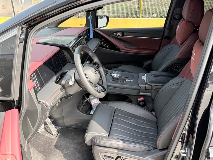 Фото 7 - GAC Trumpchi M8