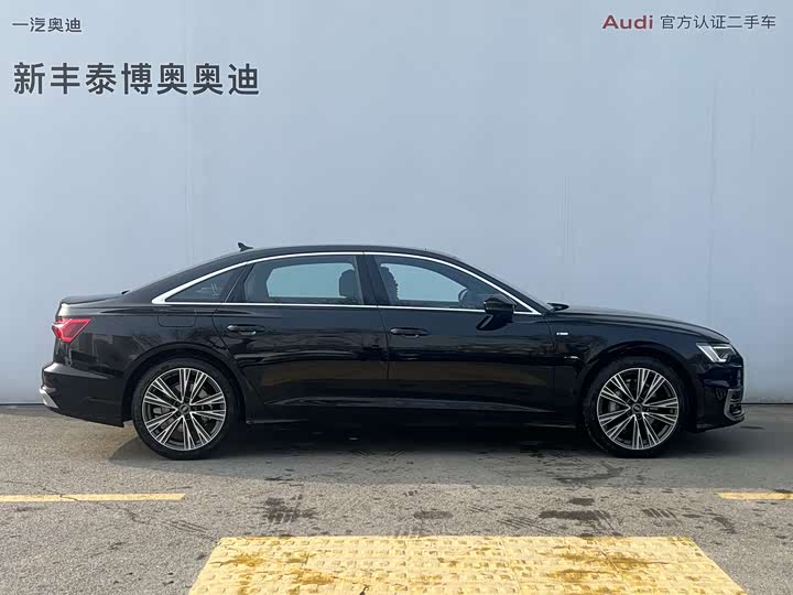 Фото 4 - Audi A6L