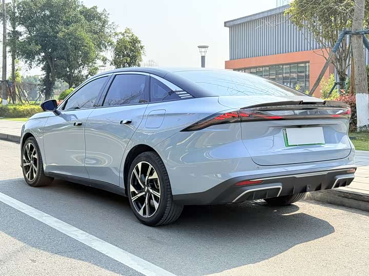 Фото 7 - Geely Galaxy L6