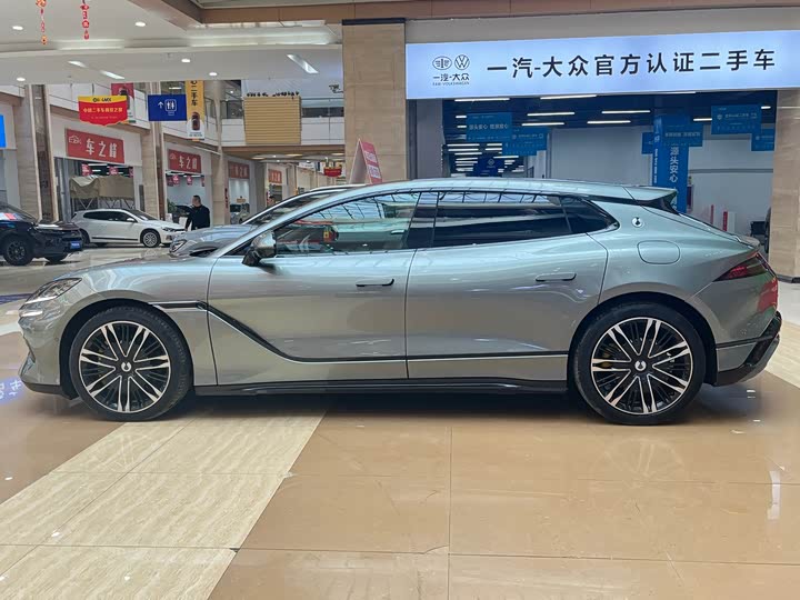 Фото 8 - Denza Z9GT