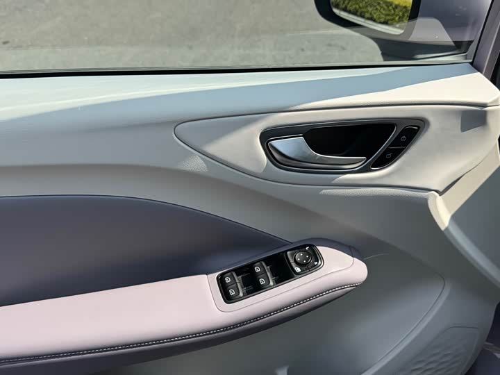 Photo 9 - MG Motor 4 EV