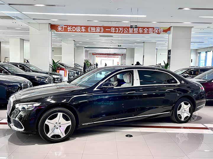 Фото 2 - Mercedes-Benz Maybach S-Class