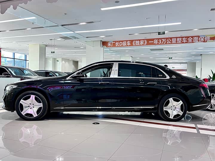 Фото 3 - Mercedes-Benz Maybach S-Class