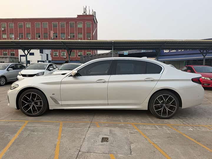 Фото 4 - BMW 5 Series