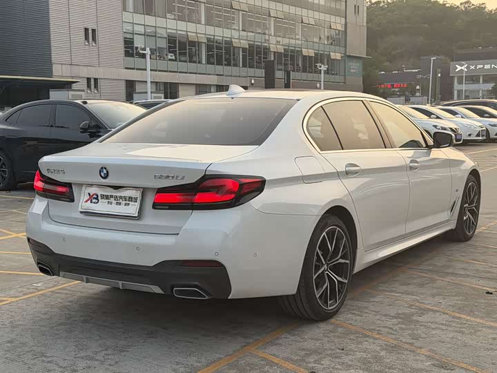 Фото 6 - BMW 5 Series