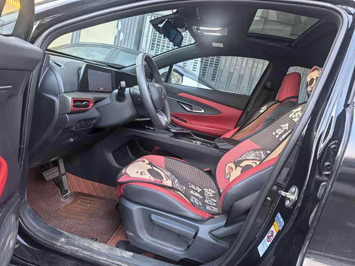 Photo 8 - Changan UNI-T