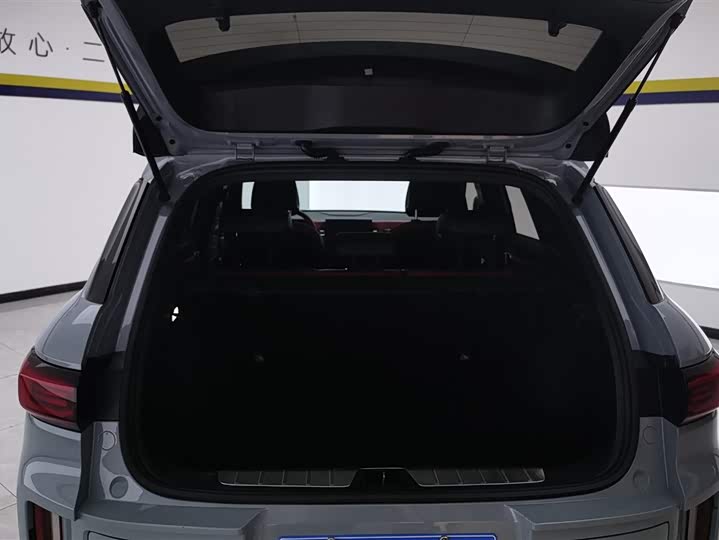 Фото 4 - Geely Icon