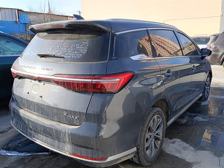 Фото 3 - BYD Song Max