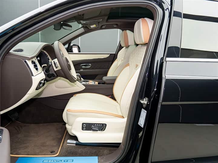 Фото 8 - Bentley Bentayga Hybrid