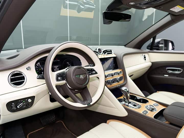 Фото 9 - Bentley Bentayga Hybrid