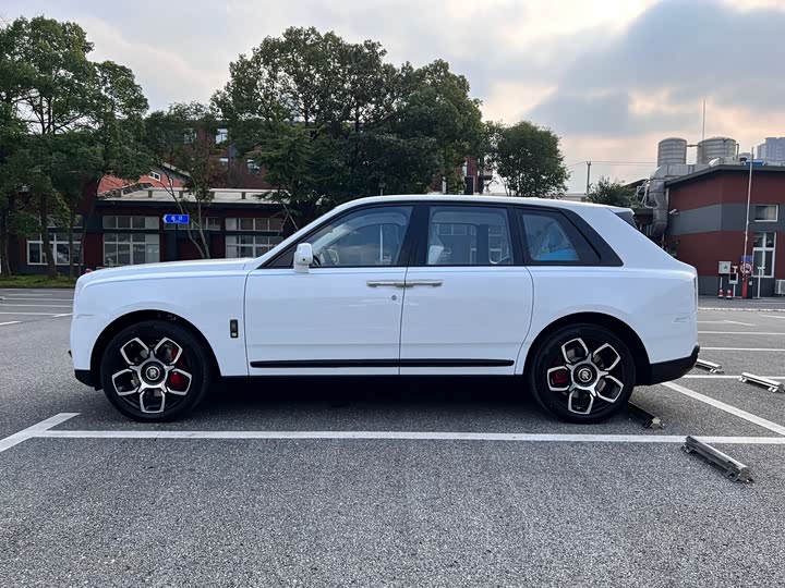 Photo 6 - Rolls-Royce Cullinan