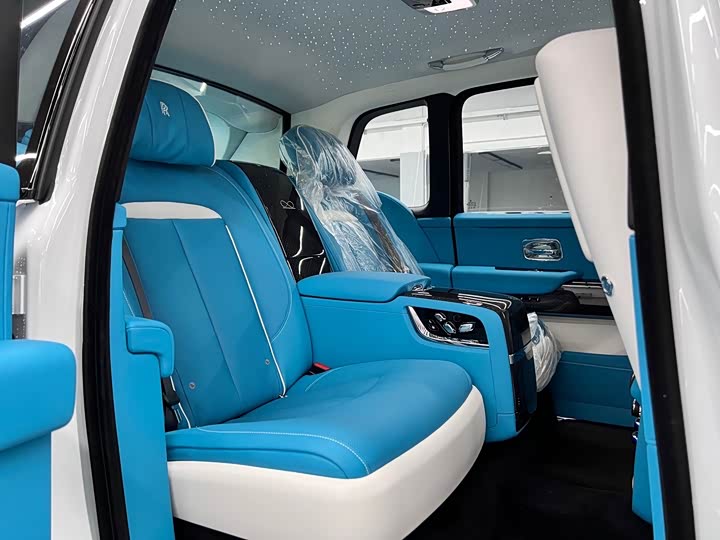 Photo 8 - Rolls-Royce Cullinan