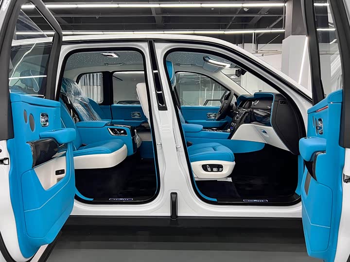 Photo 9 - Rolls-Royce Cullinan