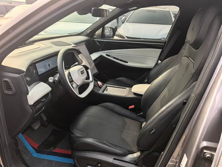 Photo 4 - Geely Galaxy L7