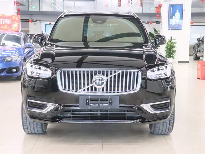 Photo 2 - Volvo XC90