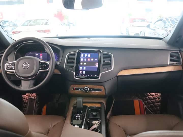 Photo 5 - Volvo XC90