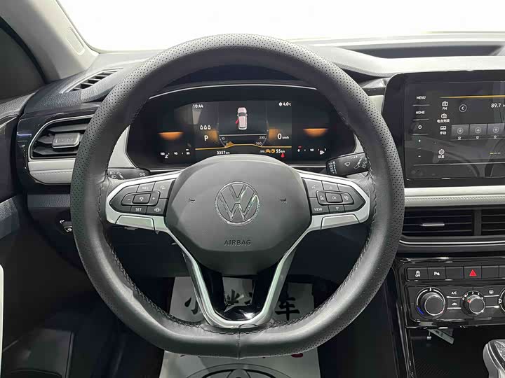 Volkswagen Tharu 2025 2025款 新锐 1.5L 锐意版