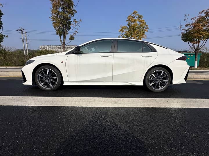 Фото 4 - GAC Trumpchi Empow R