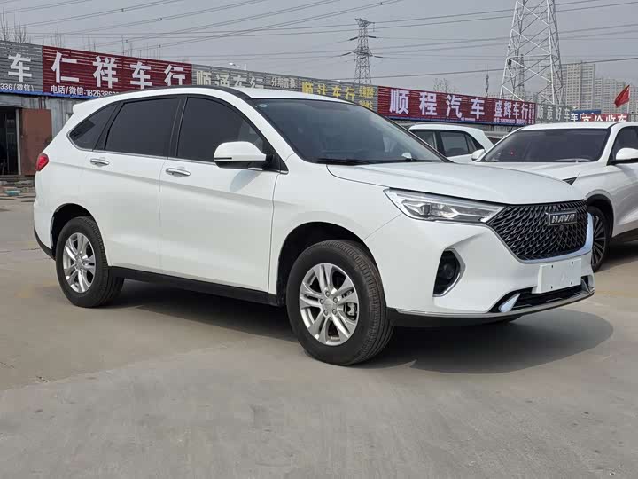 Photo 2 - Haval M6