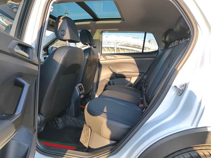 Фото 8 - Volkswagen Tacqua