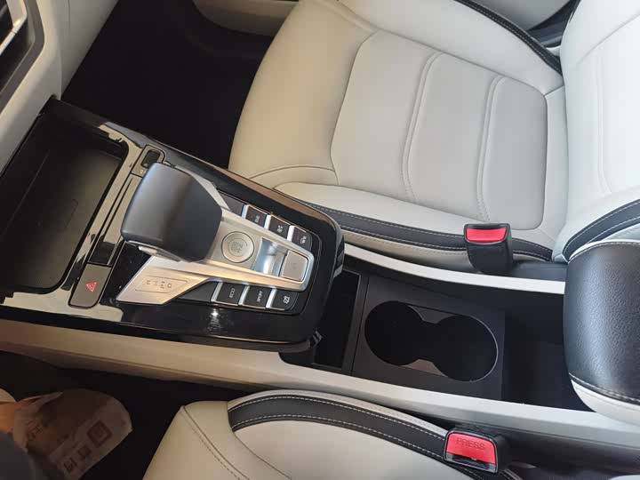 Photo 7 - BYD Yuan Pro