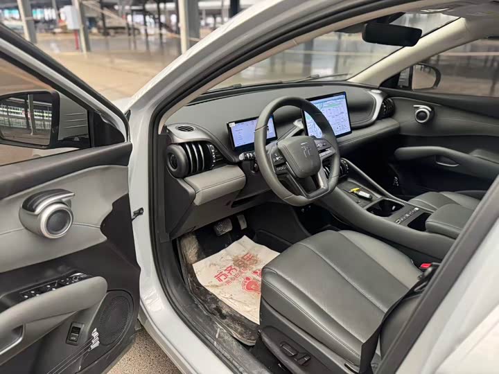 Photo 4 - BYD Yuan Plus