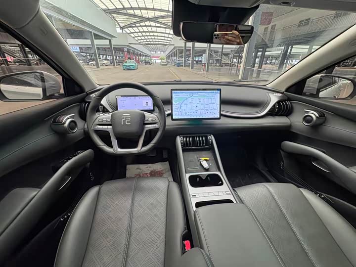 Photo 6 - BYD Yuan Plus