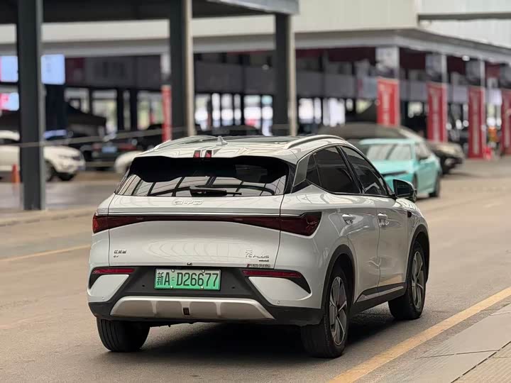 Photo 8 - BYD Yuan Plus