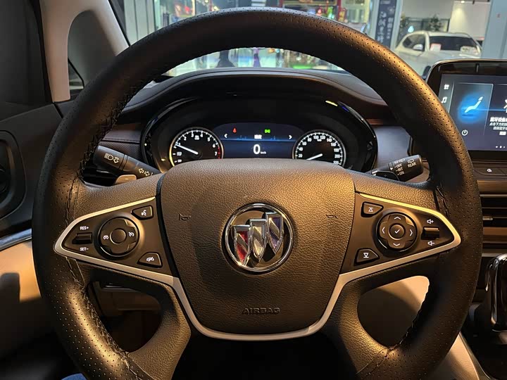 Фото 23 - Buick GL8 ES