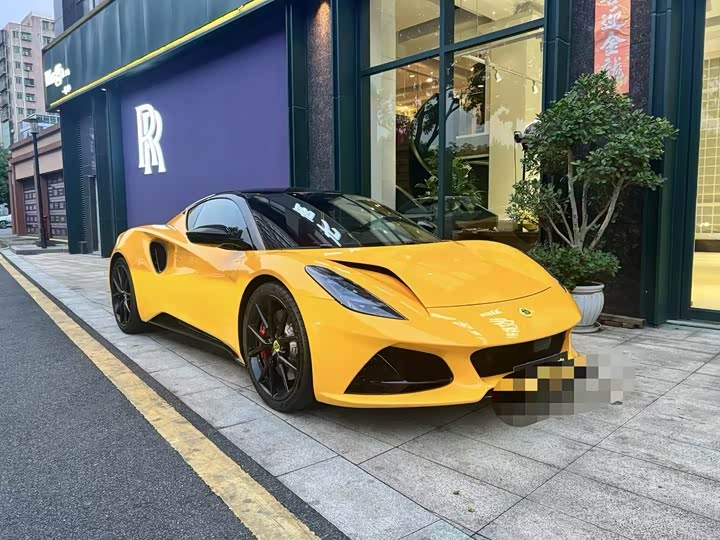 Фото 3 - Lotus Emira