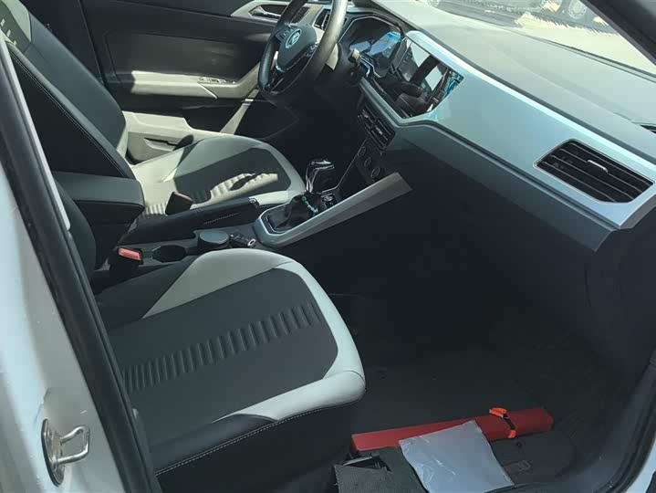 Фото 8 - Volkswagen Polo