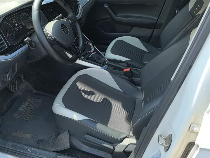 Фото 9 - Volkswagen Polo