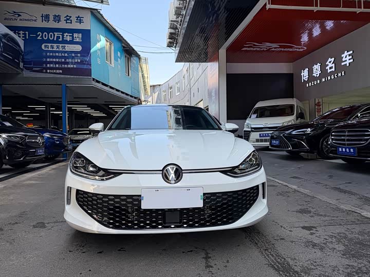 Фото 2 - Volkswagen Lamando L