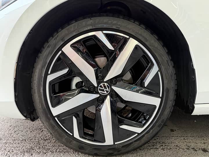 Фото 5 - Volkswagen Lamando L