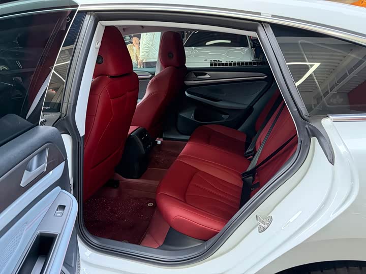 Фото 9 - Volkswagen Lamando L