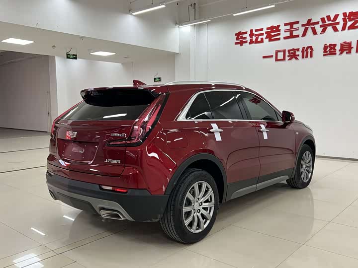 Фото 3 - Cadillac XT4